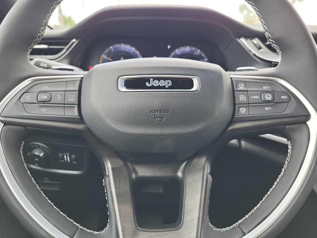 Thumbnail: 2026 Jeep Grand Cherokee L - 27