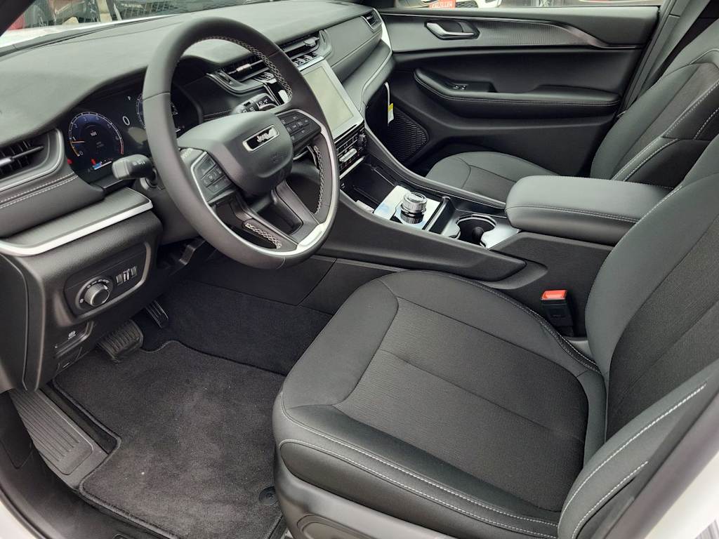 Thumbnail: 2026 Jeep Grand Cherokee L - 10
