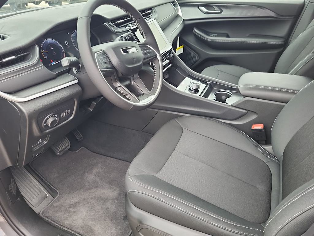 Thumbnail: 2026 Jeep Grand Cherokee L - 11