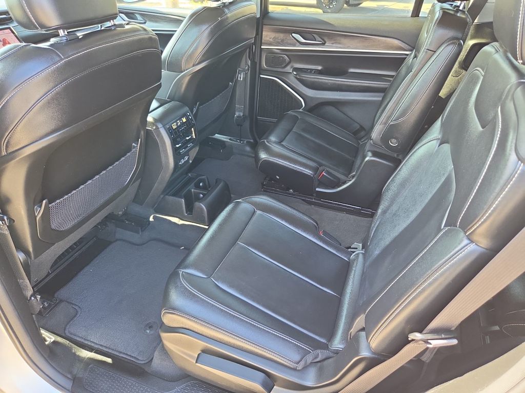 Thumbnail: 2022 Jeep Grand Cherokee L - 13
