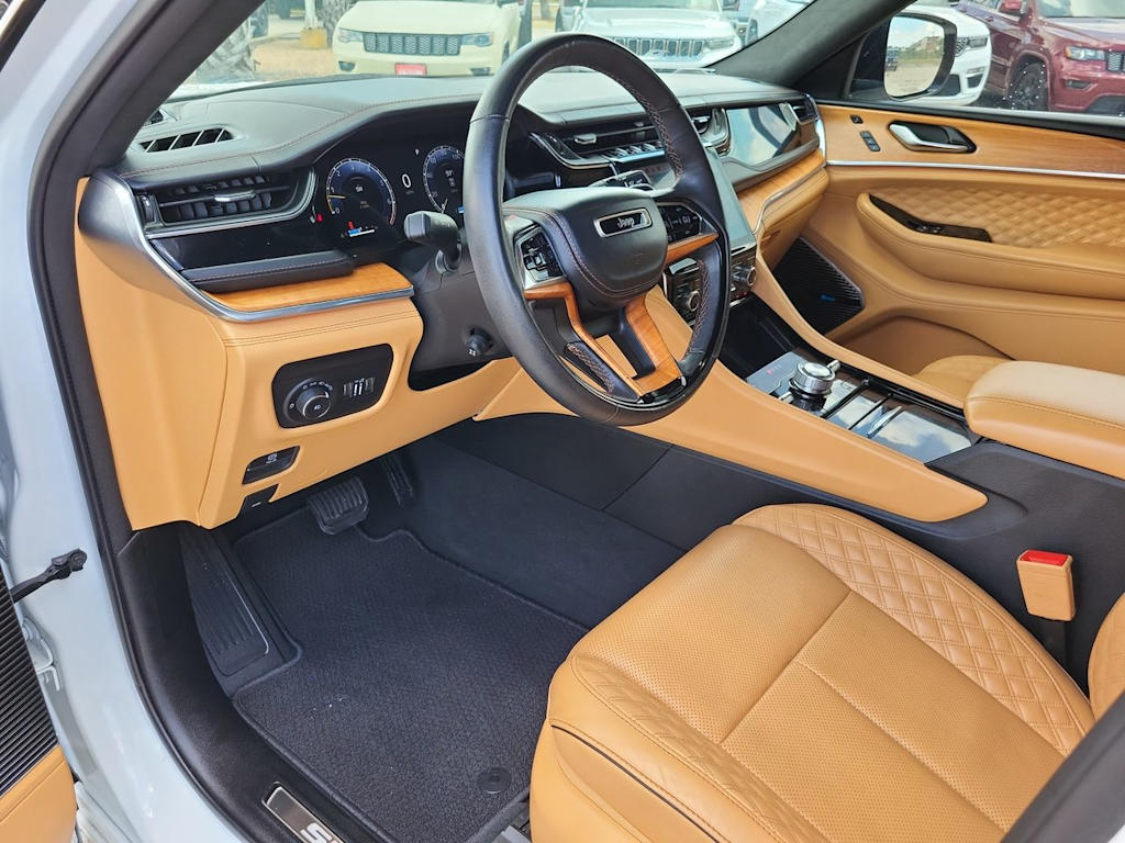 Thumbnail: 2024 Jeep Grand Cherokee L - 2
