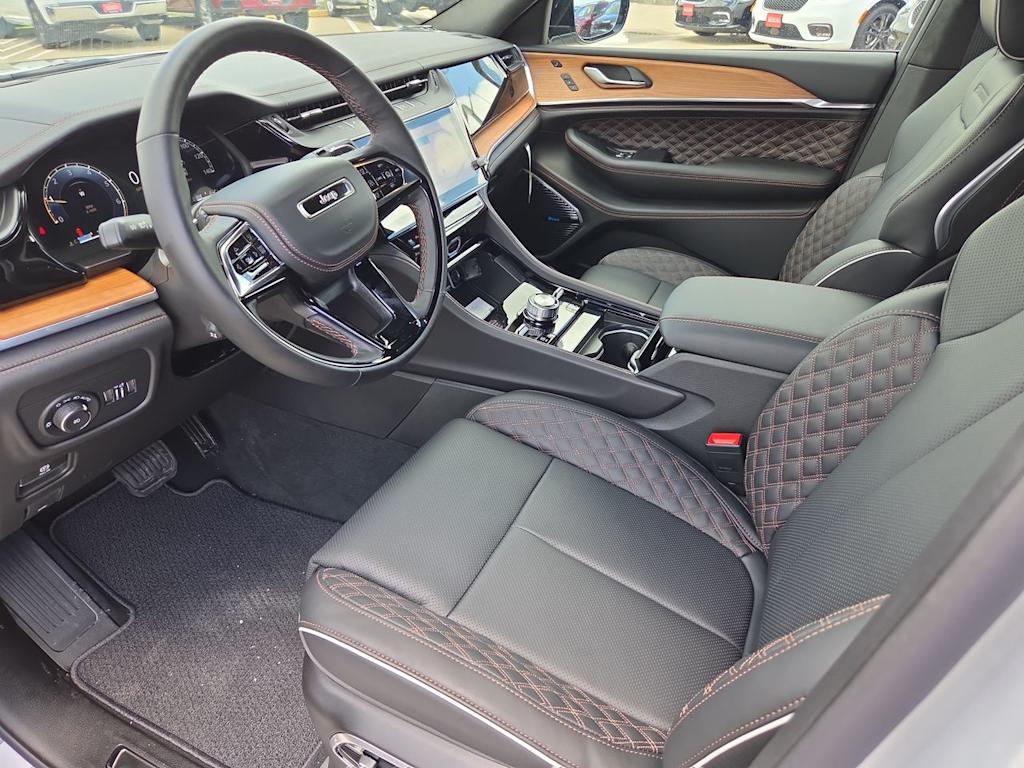 Thumbnail: 2026 Jeep Grand Cherokee L - 11