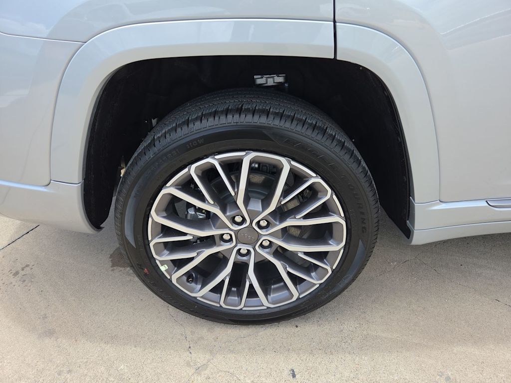 Thumbnail: 2026 Jeep Grand Cherokee L - 8