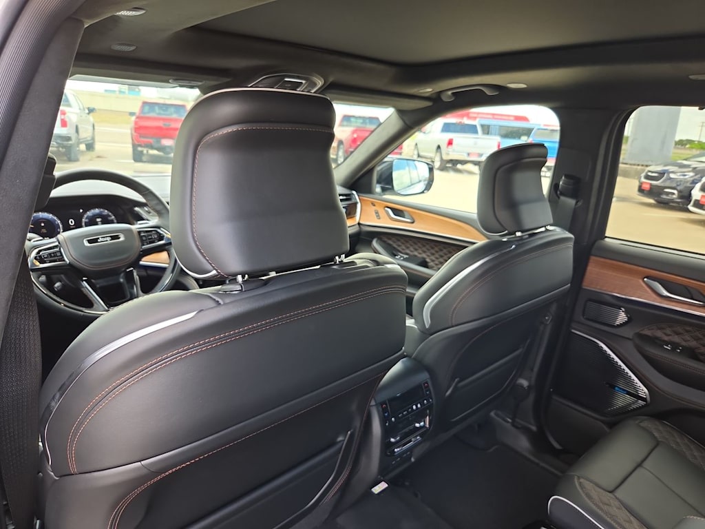 Thumbnail: 2026 Jeep Grand Cherokee L - 27