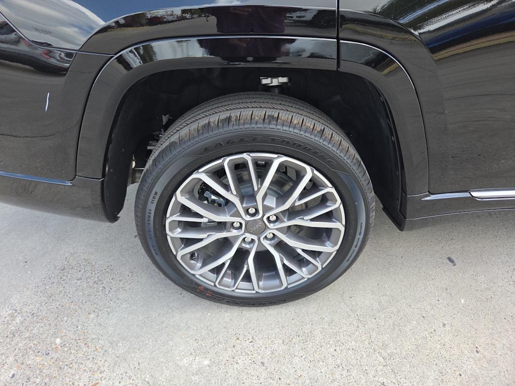 Thumbnail: 2026 Jeep Grand Cherokee L - 8