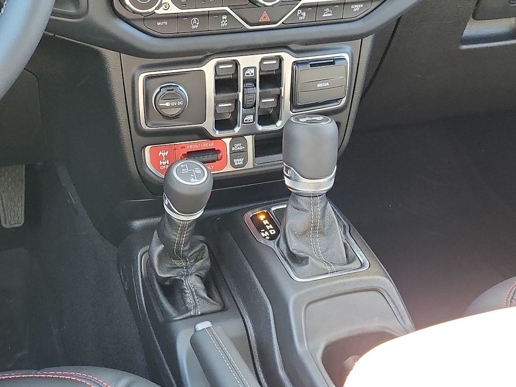 Thumbnail: 2026 Jeep Wrangler - 16