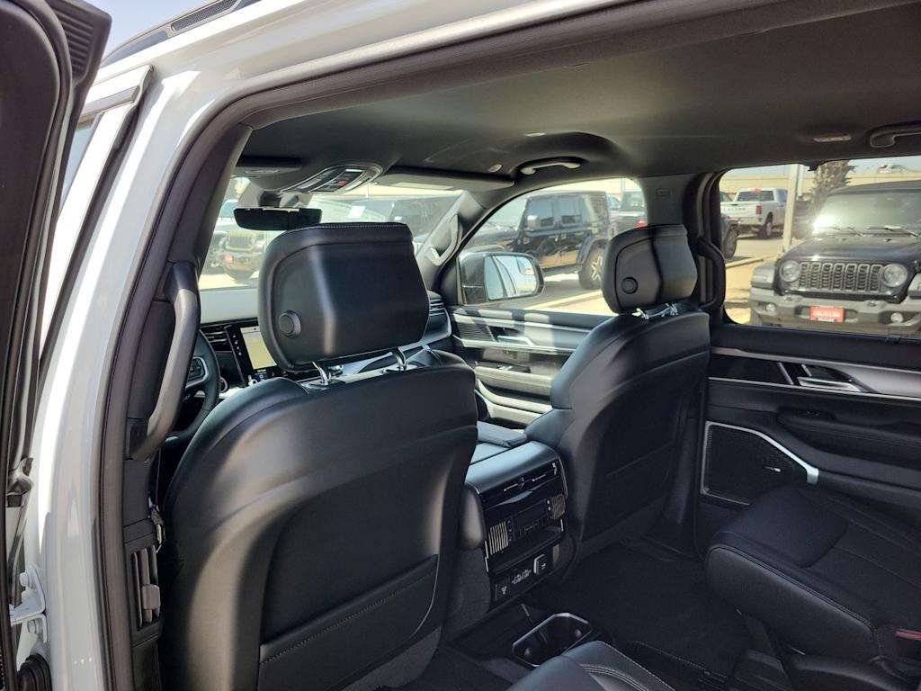 Thumbnail: 2026 Jeep Grand Wagoneer L - 13