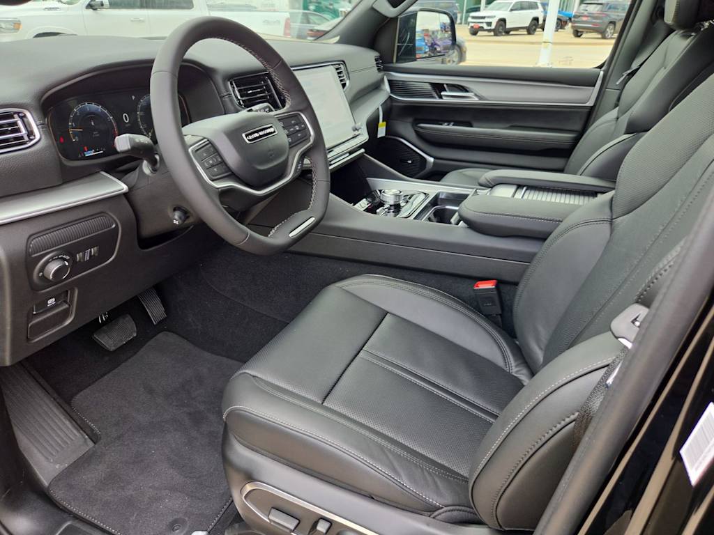 Thumbnail: 2026 Jeep Grand Wagoneer - 10