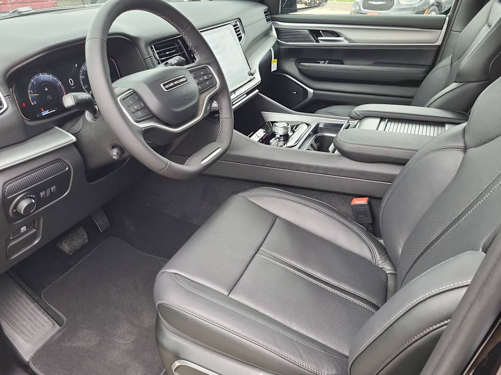 Thumbnail: 2026 Jeep Grand Wagoneer - 9