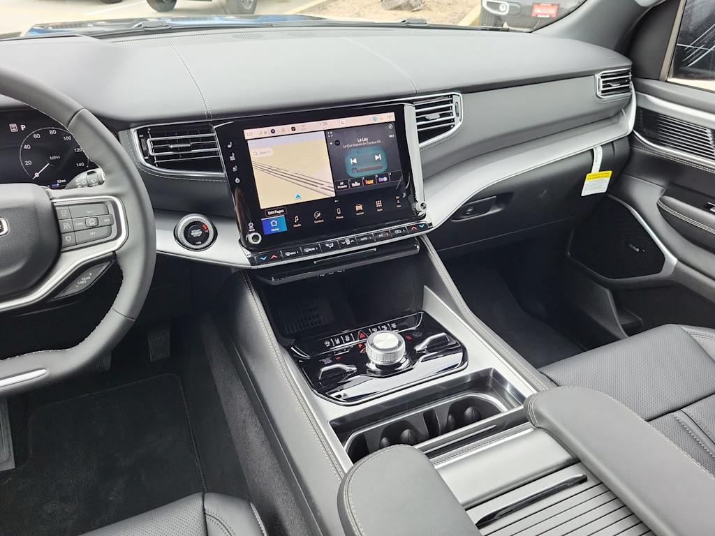 Thumbnail: 2026 Jeep Grand Wagoneer - 15