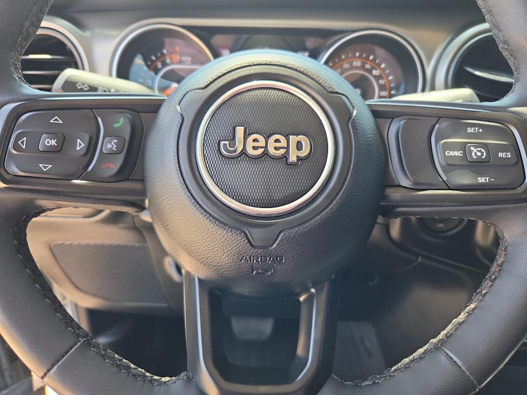 Thumbnail: 2023 Jeep Gladiator - 28
