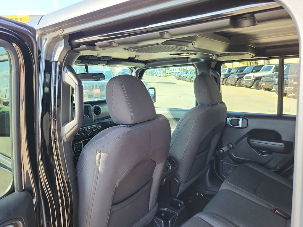 Thumbnail: 2023 Jeep Gladiator - 13