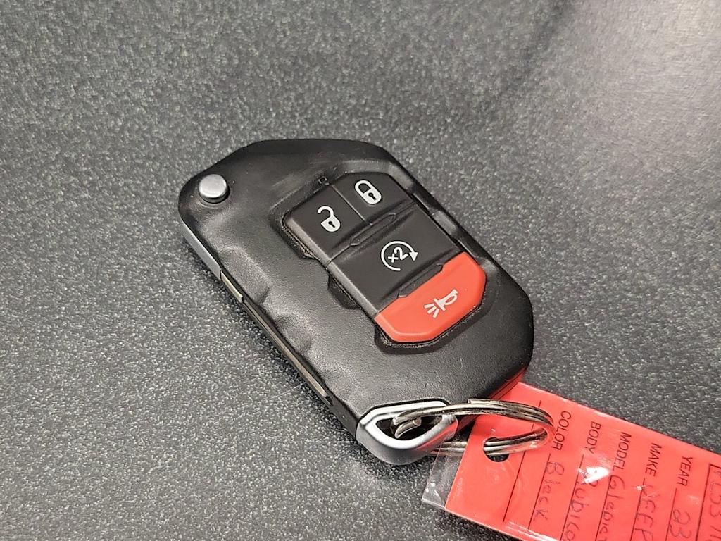 Thumbnail: 2023 Jeep Gladiator - 18