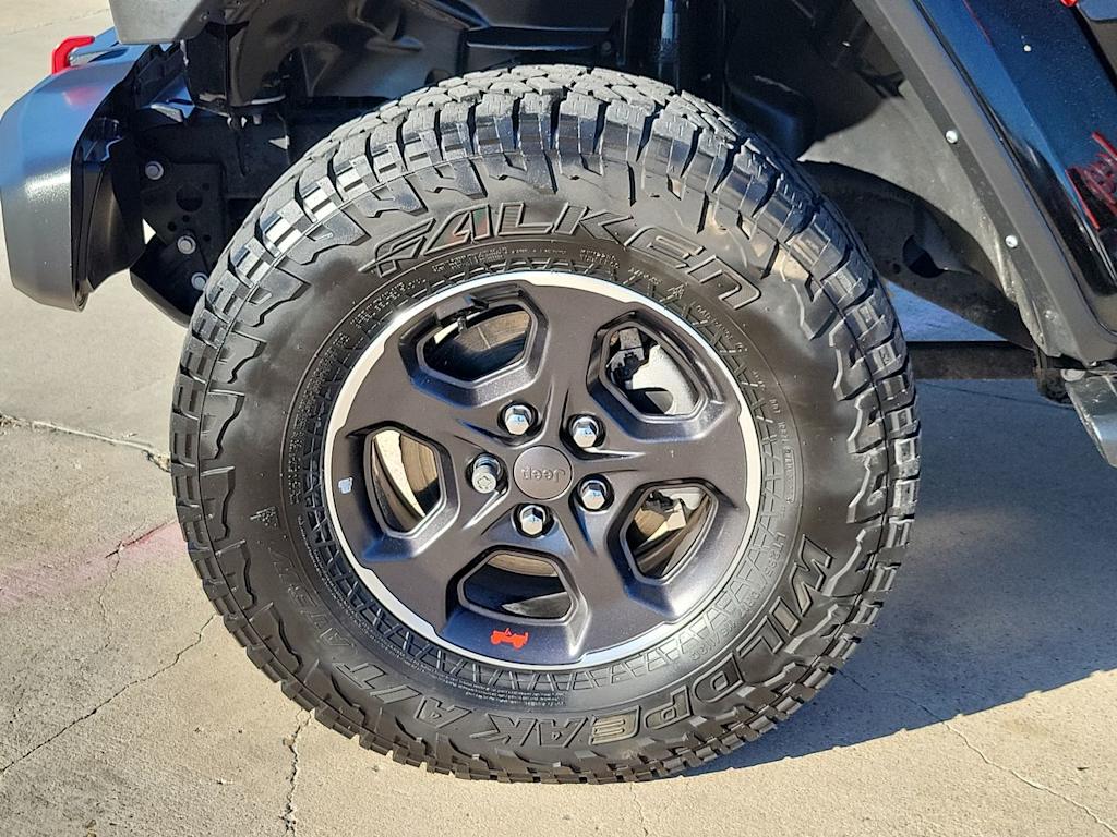 Thumbnail: 2023 Jeep Gladiator - 7