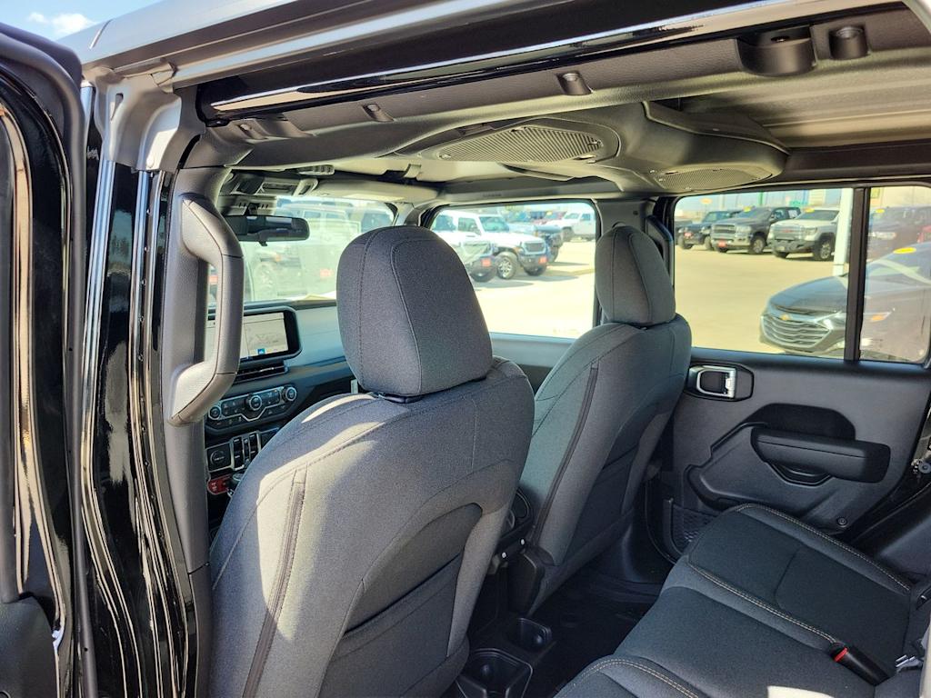 Thumbnail: 2026 Jeep Gladiator - 12