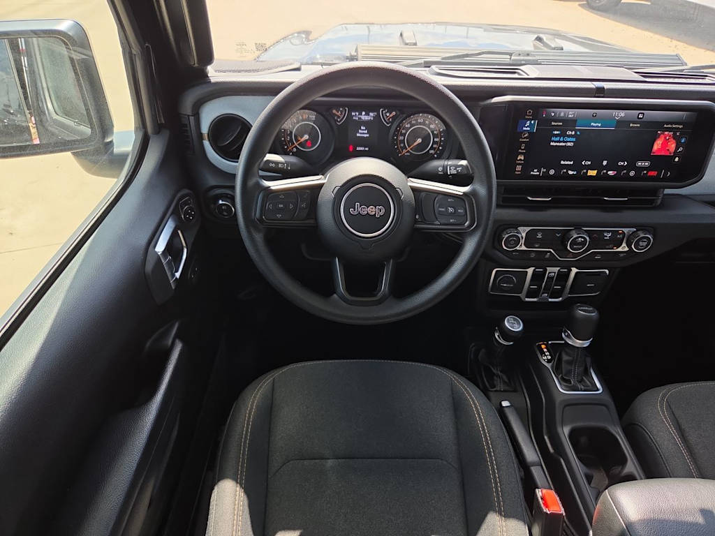 Thumbnail: 2025 Jeep Gladiator - 8