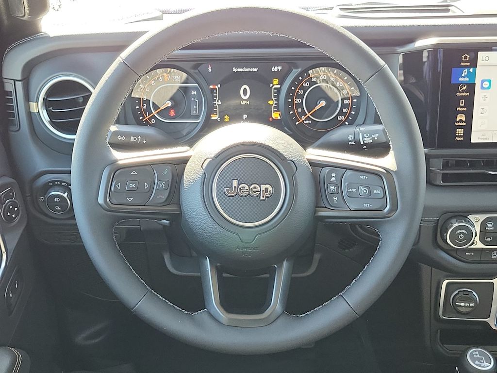 Thumbnail: 2026 Jeep Gladiator - 14