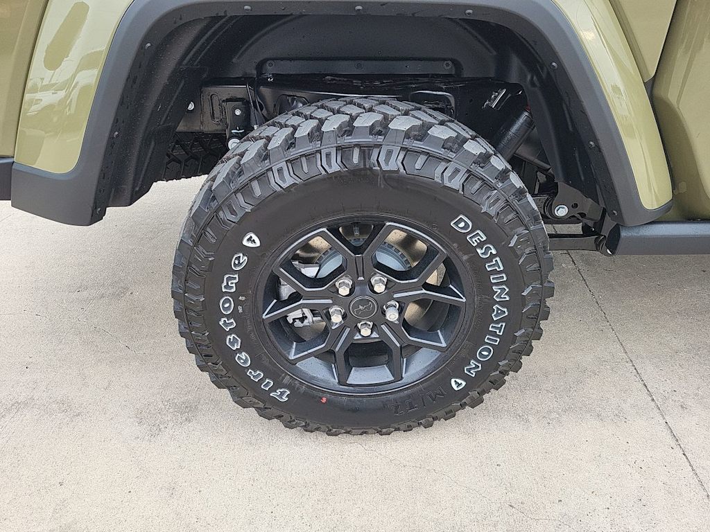 Thumbnail: 2026 Jeep Gladiator - 7