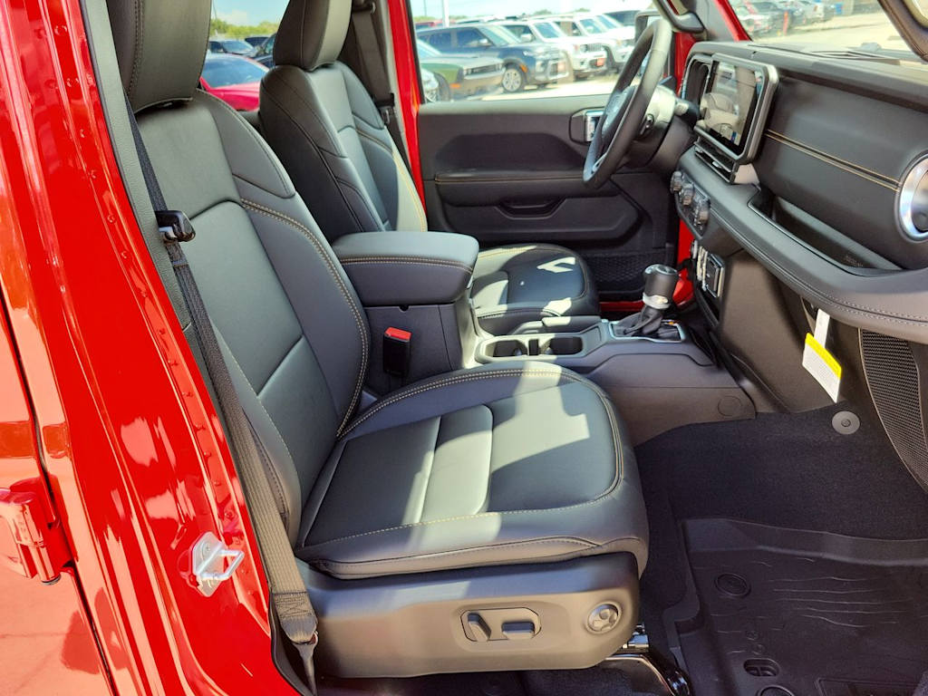 Thumbnail: 2025 Jeep Gladiator - 12