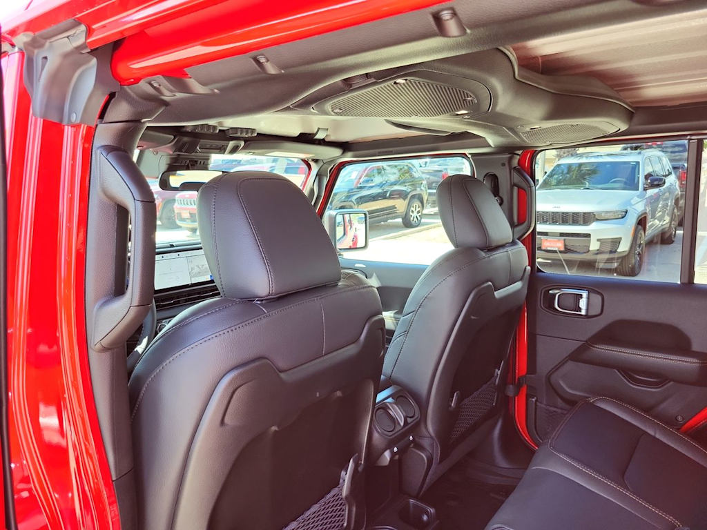 Thumbnail: 2025 Jeep Gladiator - 13