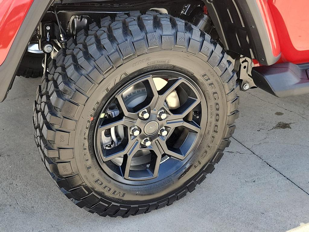 Thumbnail: 2025 Jeep Gladiator - 8