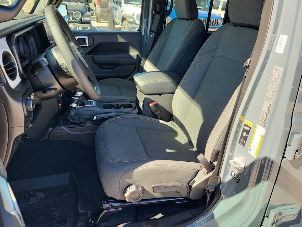 Thumbnail: 2026 Jeep Gladiator - 11