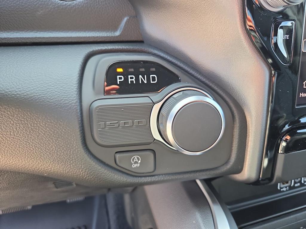 Thumbnail: 2026 RAM 1500 - 15