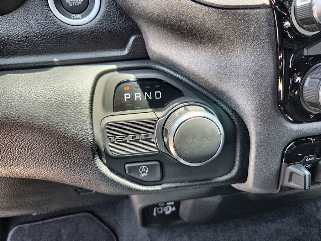 Thumbnail: 2026 RAM 1500 - 26