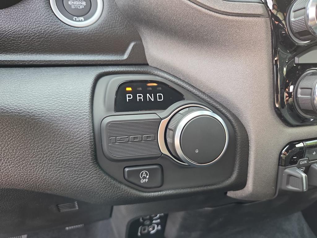 Thumbnail: 2026 RAM 1500 - 15