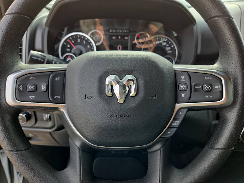 Thumbnail: 2026 RAM 1500 - 28