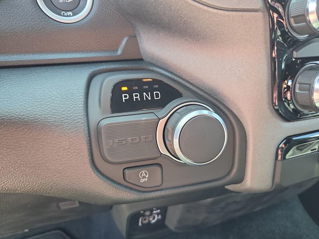 Thumbnail: 2026 RAM 1500 - 13