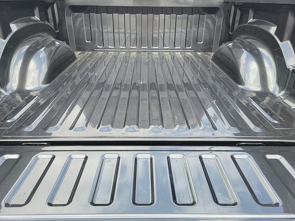 Thumbnail: 2026 RAM 1500 - 14