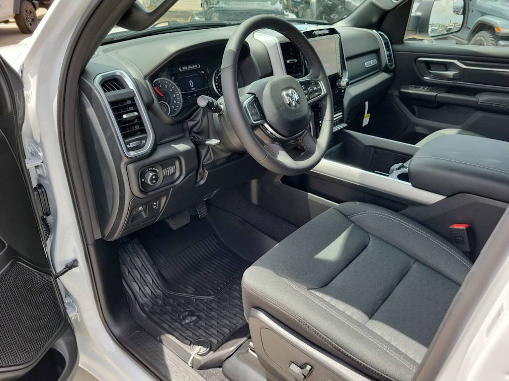 Thumbnail: 2026 RAM 1500 - 2