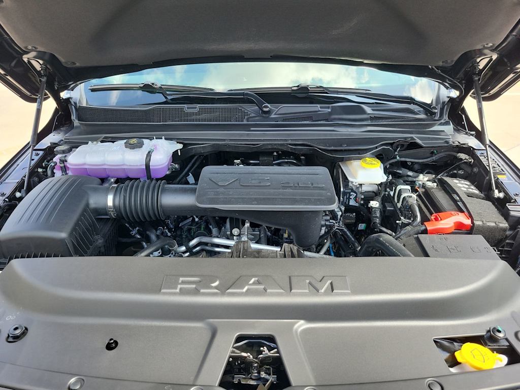 Thumbnail: 2026 RAM 1500 - 9