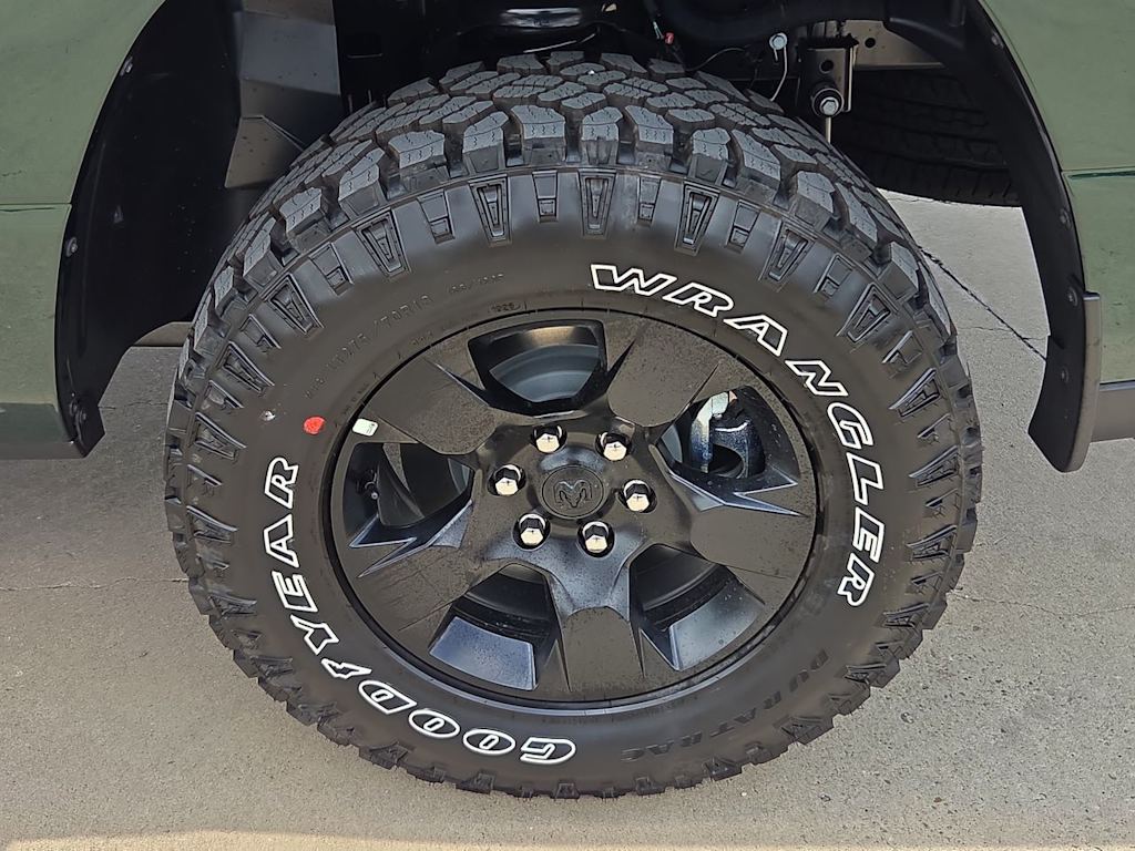 Thumbnail: 2026 RAM 1500 - 8