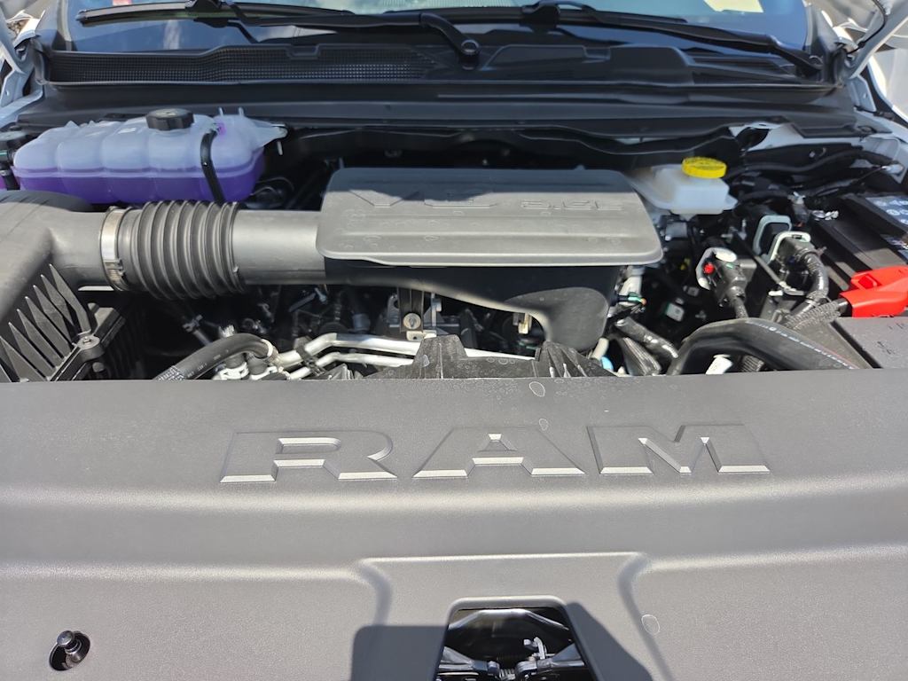 Thumbnail: 2026 RAM 1500 - 9