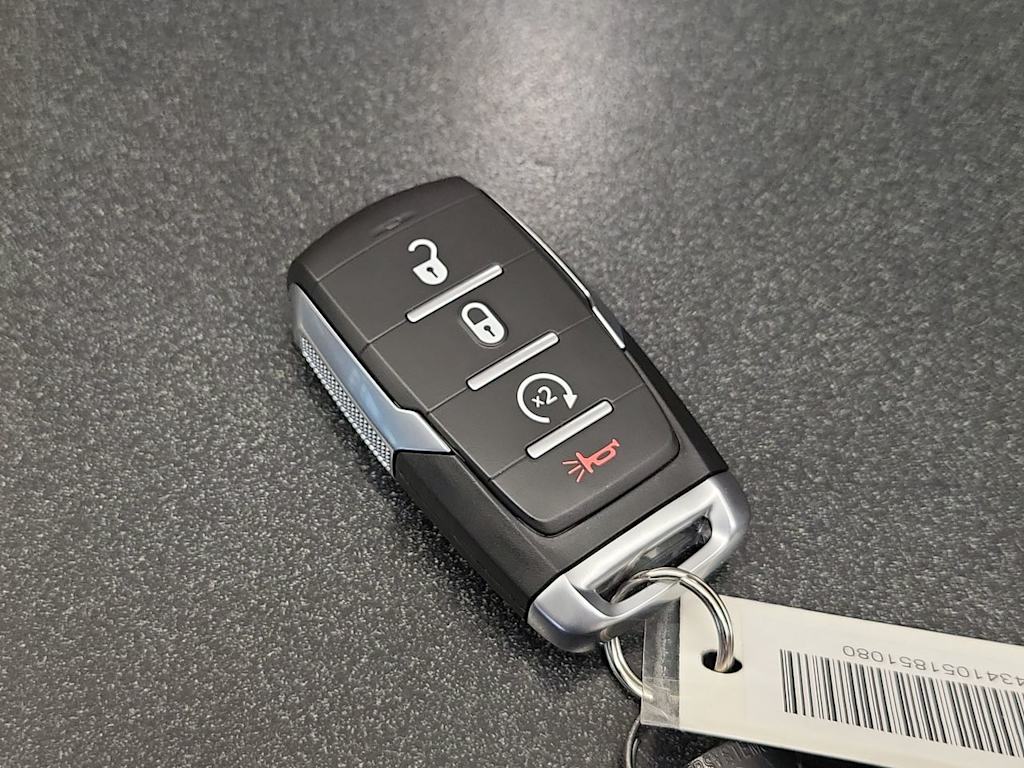 Thumbnail: 2025 RAM 1500 - 18