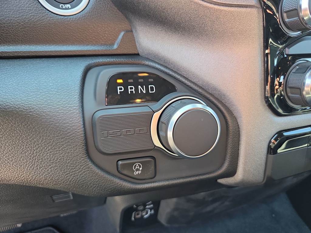 Thumbnail: 2026 RAM 1500 - 15