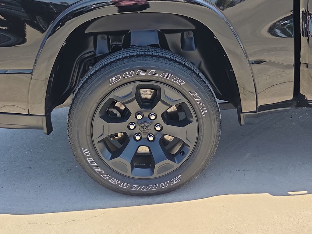 Thumbnail: 2025 RAM 1500 - 8