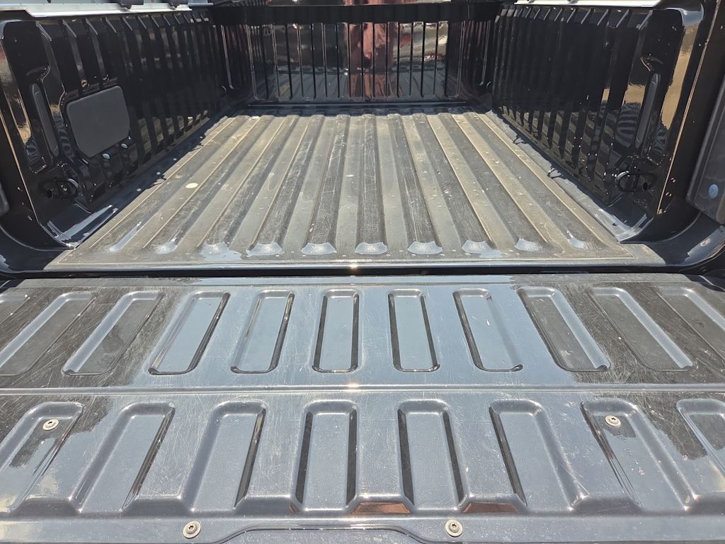 Thumbnail: 2025 RAM 1500 - 15