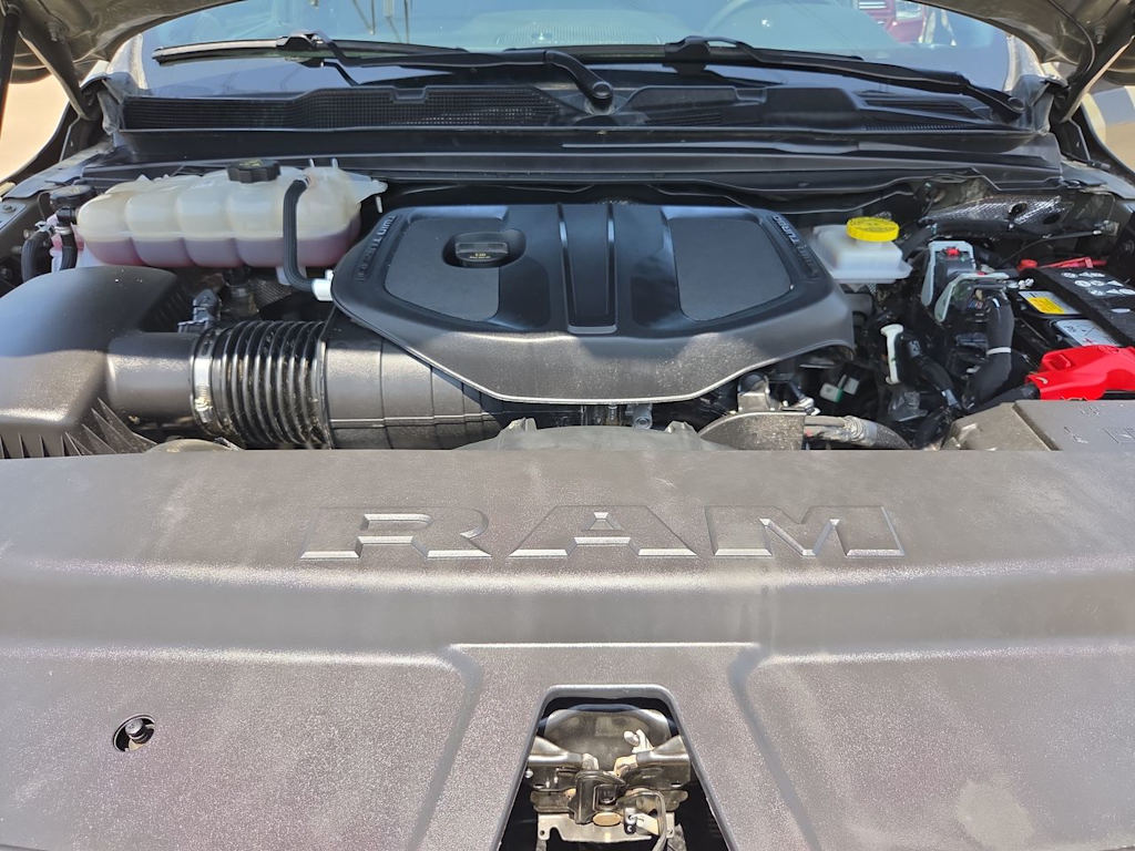 Thumbnail: 2026 RAM 1500 - 9