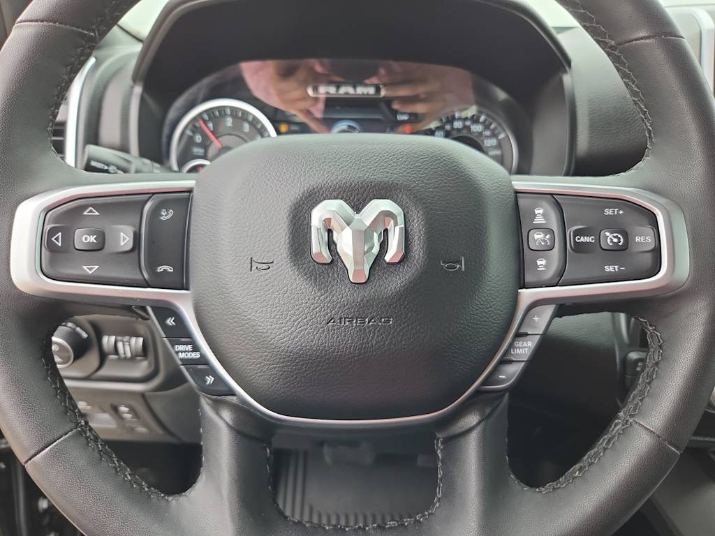 Thumbnail: 2025 RAM 1500 - 28