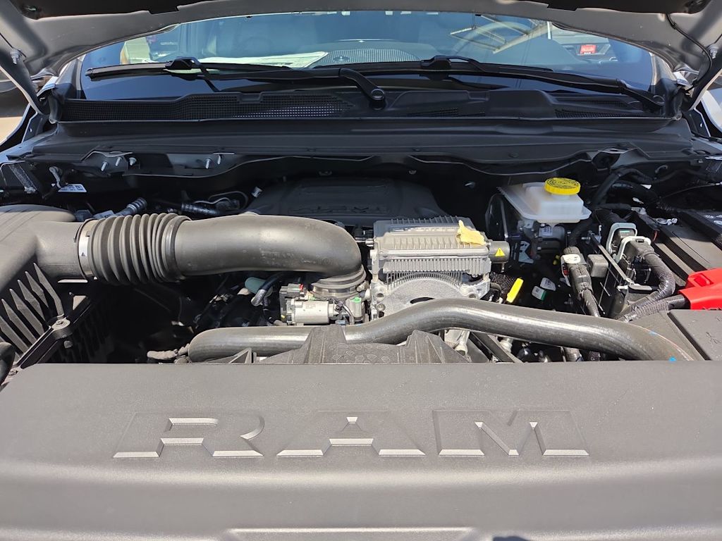 Thumbnail: 2026 RAM 1500 - 9