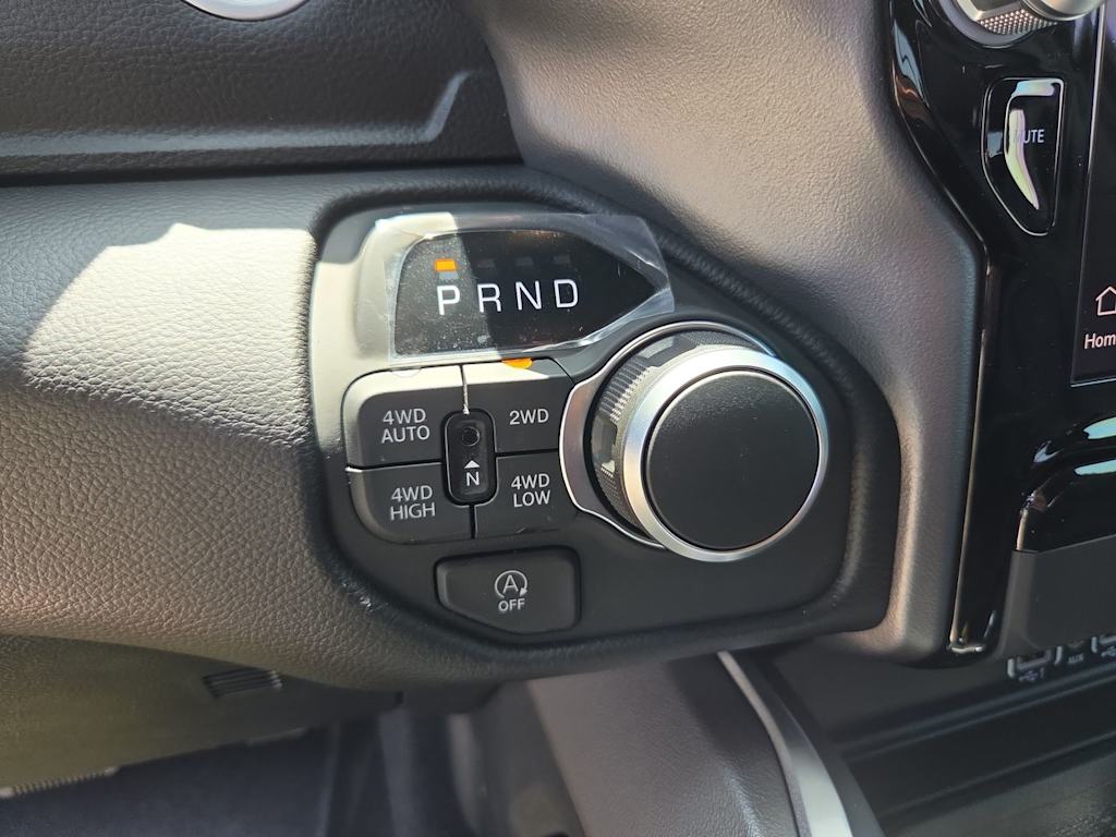 Thumbnail: 2026 RAM 1500 - 28