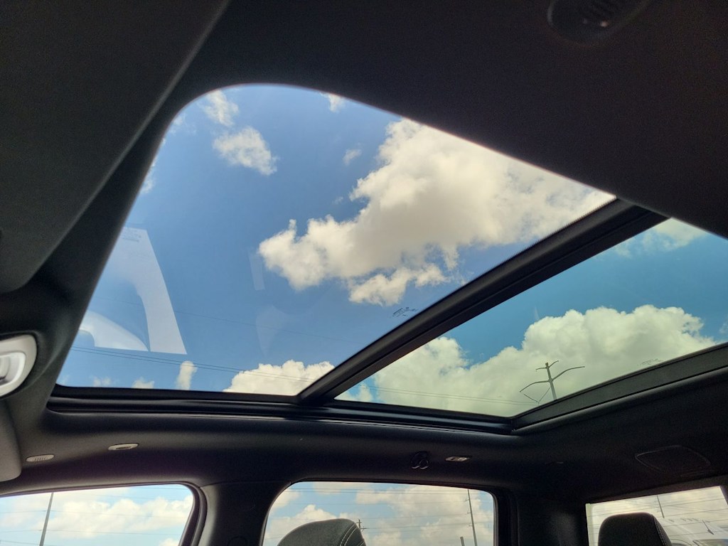 Thumbnail: 2026 RAM 1500 - 30