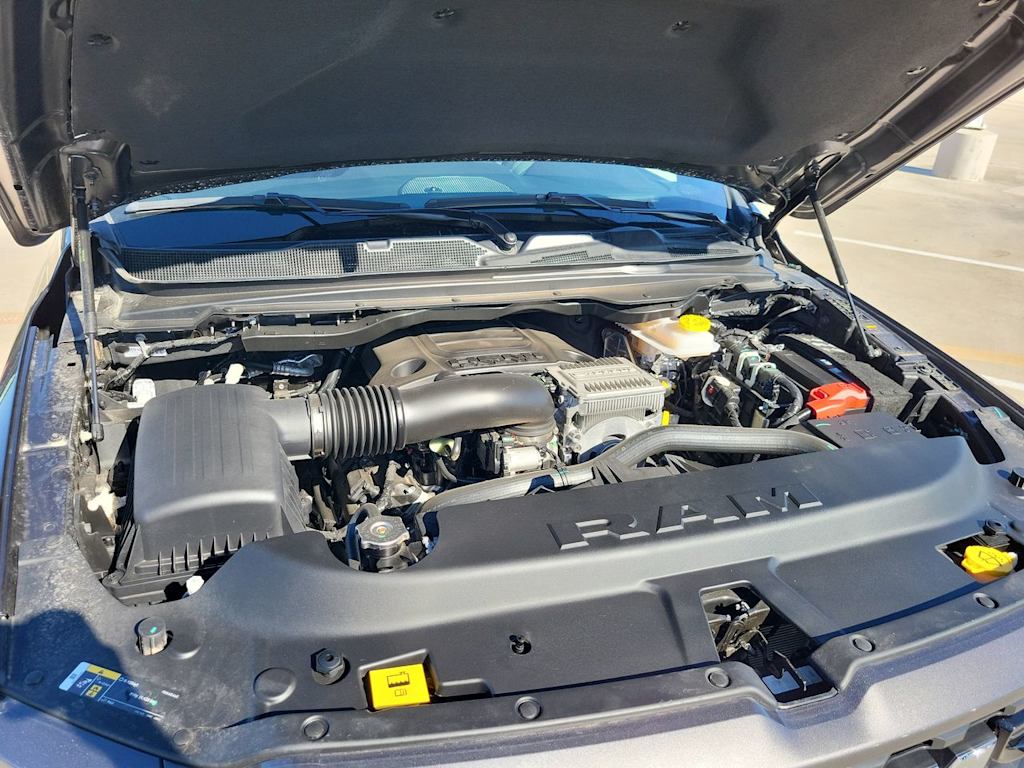 Thumbnail: 2026 RAM 1500 - 9