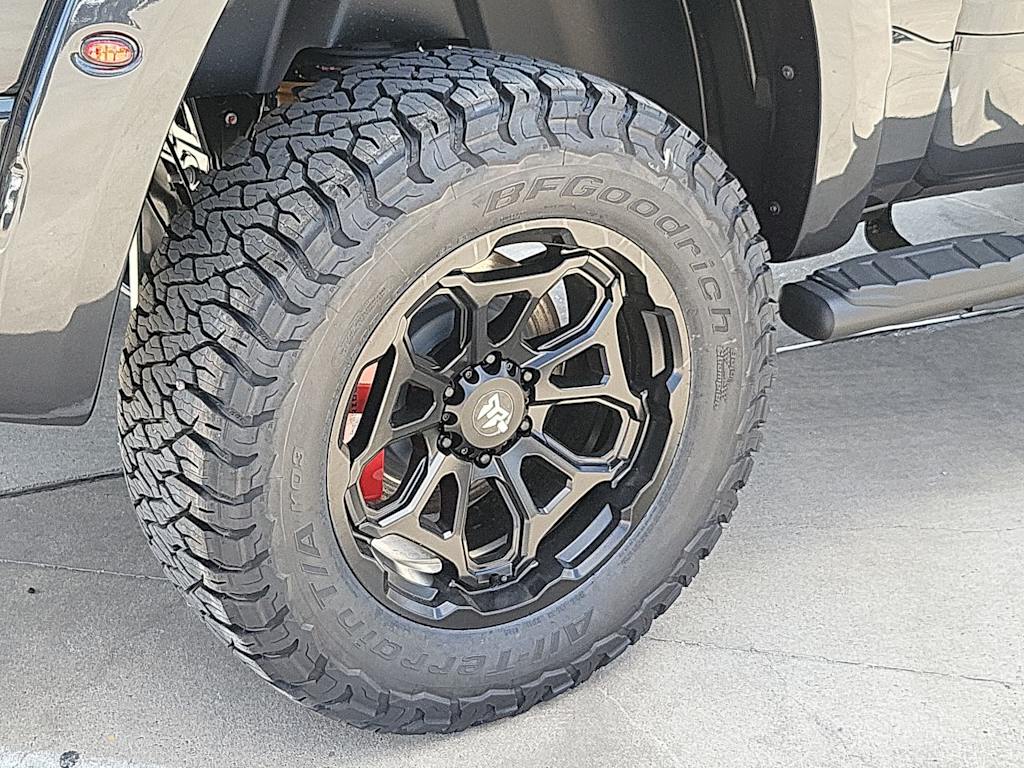 Thumbnail: 2026 RAM 1500 - 8