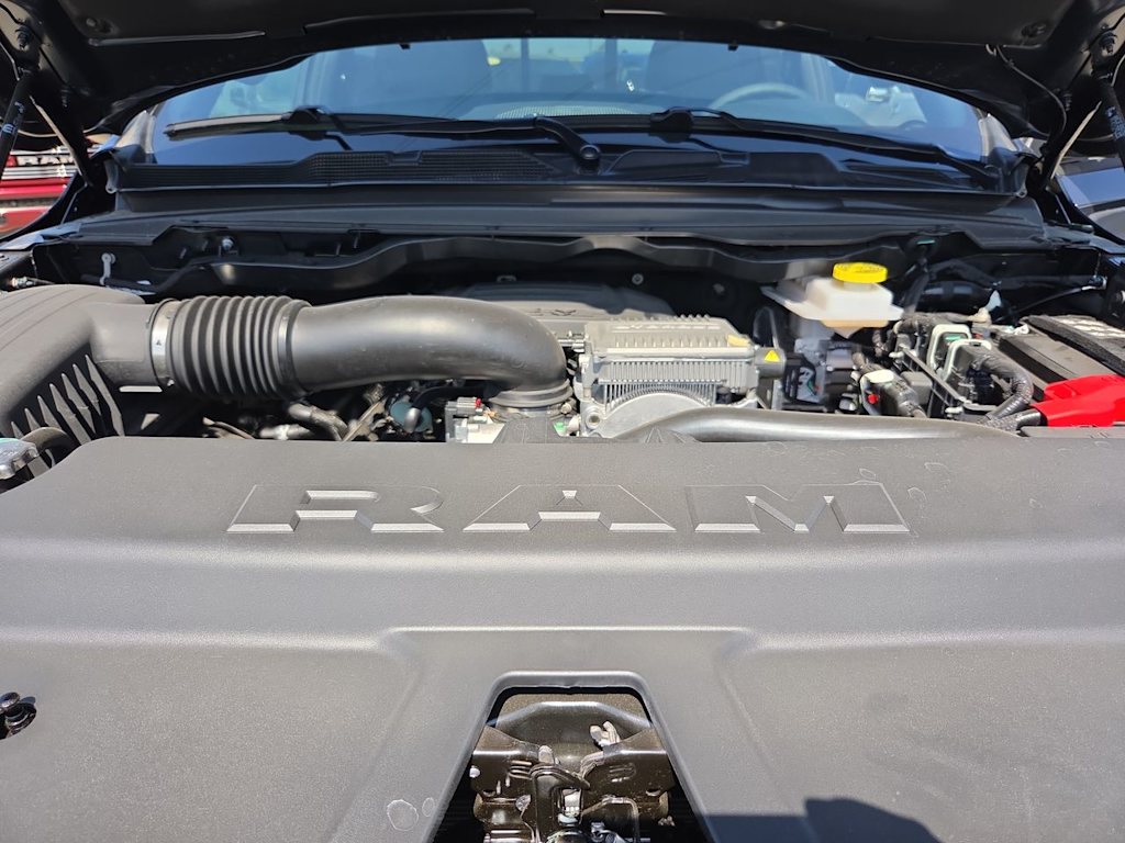Thumbnail: 2026 RAM 1500 - 9