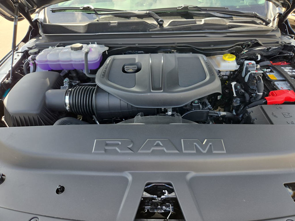 Thumbnail: 2026 RAM 1500 - 9