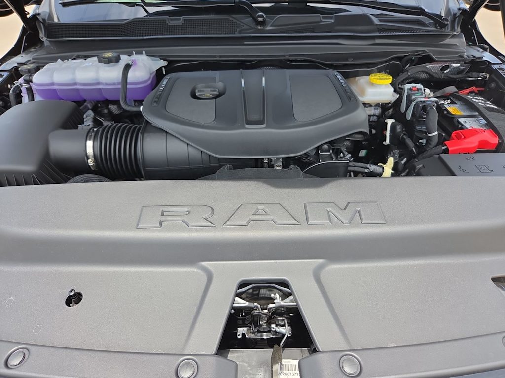 Thumbnail: 2026 RAM 1500 - 9